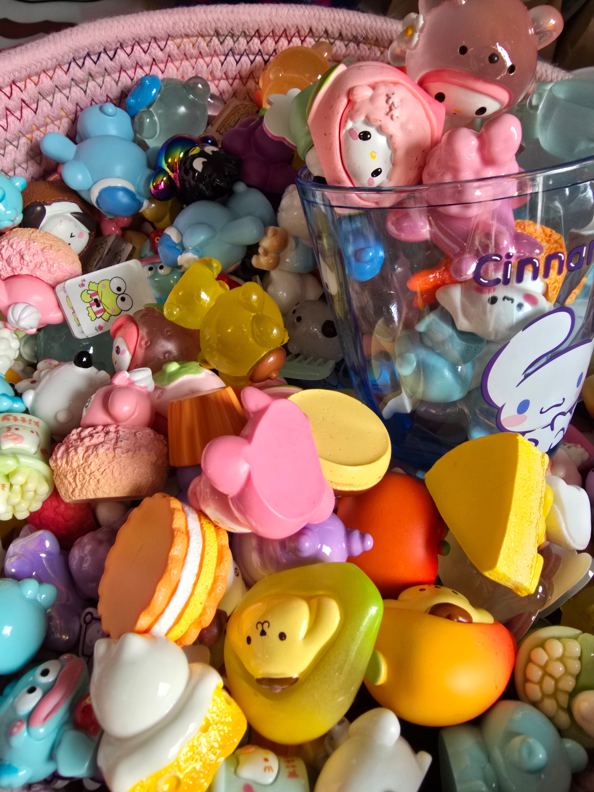 Happy Figurine Scoop - Each scoop contains 16-20 little Sanrio figurines in all shapes and sizes!